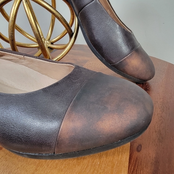 Dansko Lisanne Brown Leather Flats Burnished Bronze Toe Cap Size 37 - Picture 3 of 17